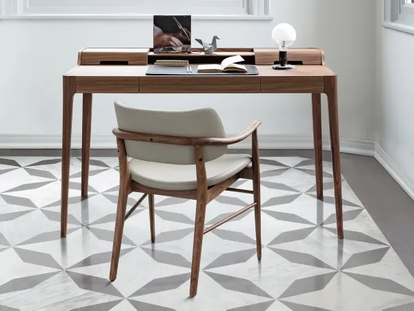 Bureau Saffo de Porada - Prix spécial