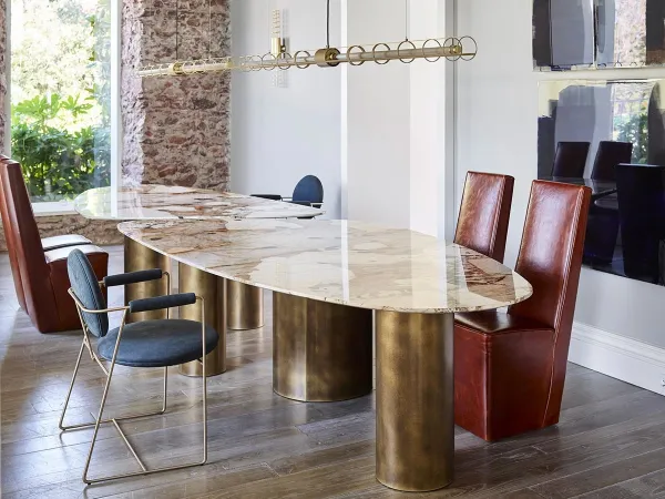 Il tavolo Lagos di Baxter in una sala da pranzo