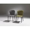 La chaise Astrid de Porada en deux couleurs
