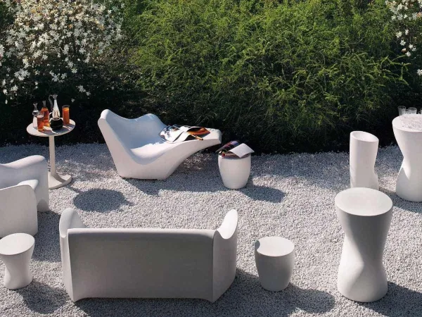 Chaise longue Tokyo Pop avec d'autres éléments de la même collection