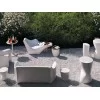 Chaise longue Tokyo Pop avec d'autres éléments de la même collection