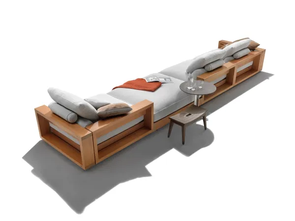 The backrest of the Hamptons sofa by Flexform