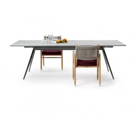 Zefiro outdoor table by Flexform