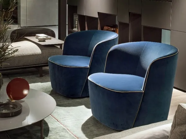 Versión azul del sillón Felix de Lema