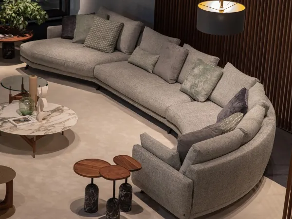 The comfort and beauty of the Étienne sofa by Porada