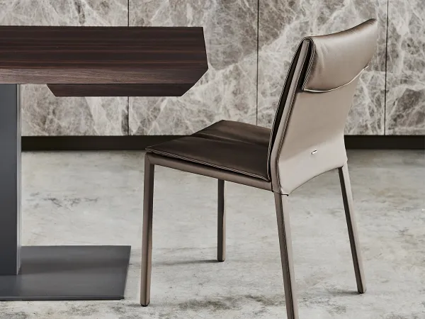 Dettagli dello schienale della sedia Isabel di Cattelan