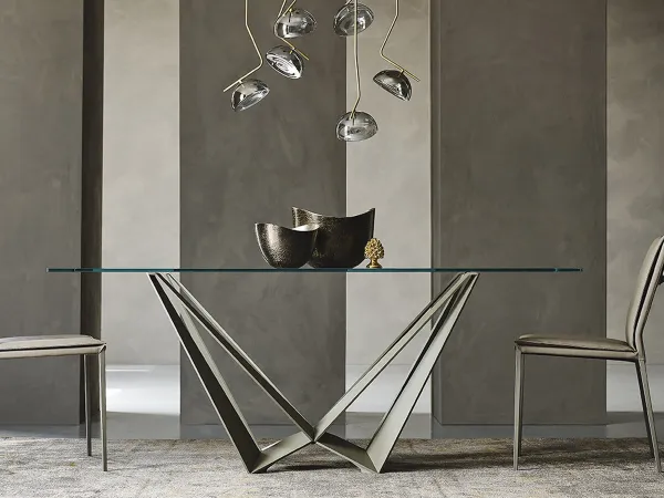 La base del tavolo Skorpio: geometria perfetta