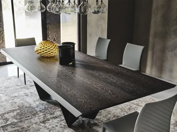 Detalles del tablero de madera de la mesa Skorpio Wood de Cattelan
