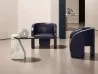 Der Couchtisch Verre Particulier in einem Wohnbereich