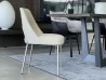 Silhouette classique de la chaise Joyce de Flexform
