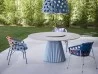 La poltroncina Bolle di Midj con altri elementi d'arredo dell'omonima collezione