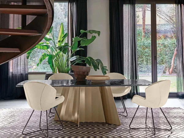 La mesa Avalon de Arketipo en la versión con encimera de color ahumado