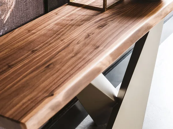 Details of the Stratos console table by Cattelan Italia