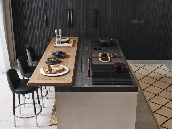 The Italia island in stainless steel