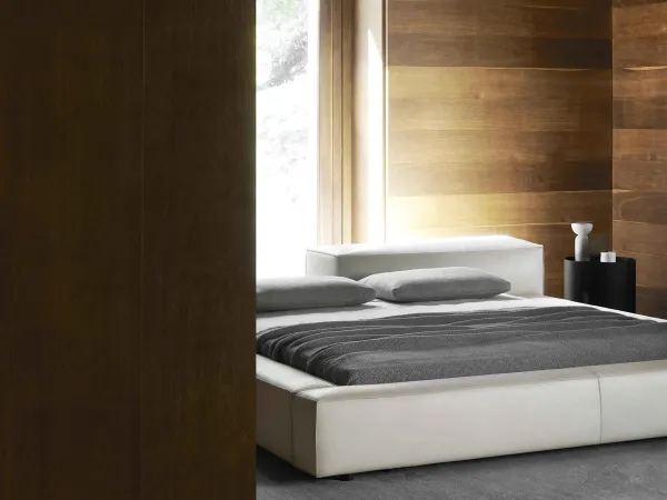 Soffici volumi per il letto Extrasoft di Living Divani
