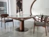 La silla Ella en un comedor