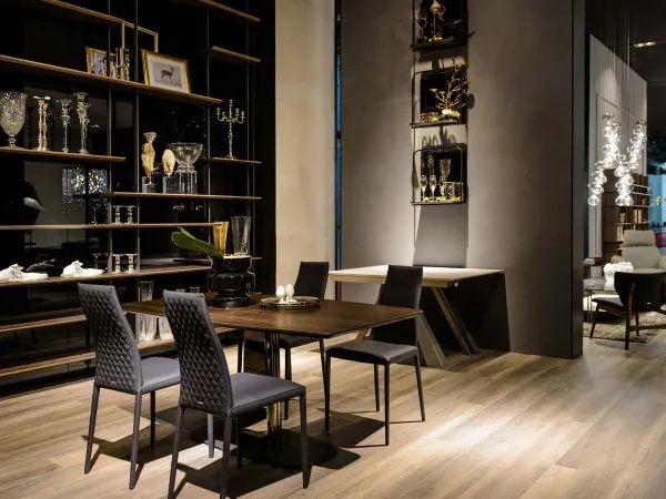 Chaise Cattelan Italia Kay Couture dans une salle à manger