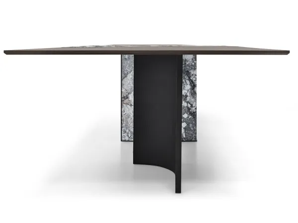 Details of the legs of the Millennium table by Arketipo