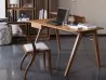 La chaise Arlekin de Porada dans un espace de travail