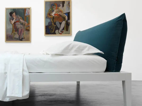 Details of the Moheli bed