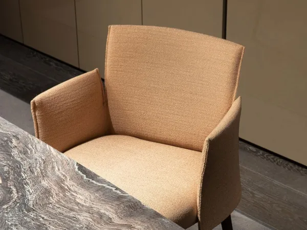Chaise Ayra de Lema - version avec accoudoirs