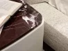 Le plateau en marbre de la table de nuit Lullaby de Lema