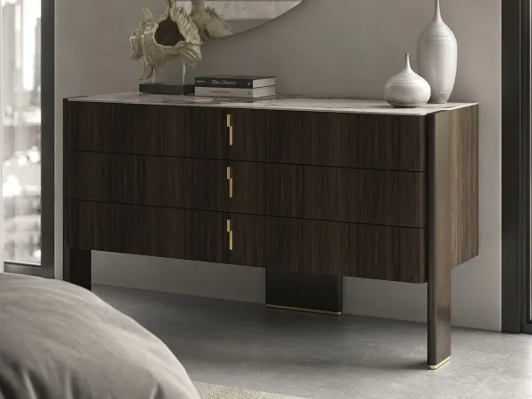 L'elegante cassettiera Julian di Cattelan Italia