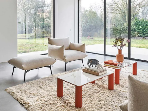 Midj Area armchair with its namesake pouf