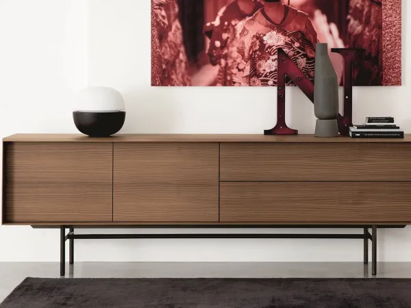Buffet Harald de Porada avec façades en bois