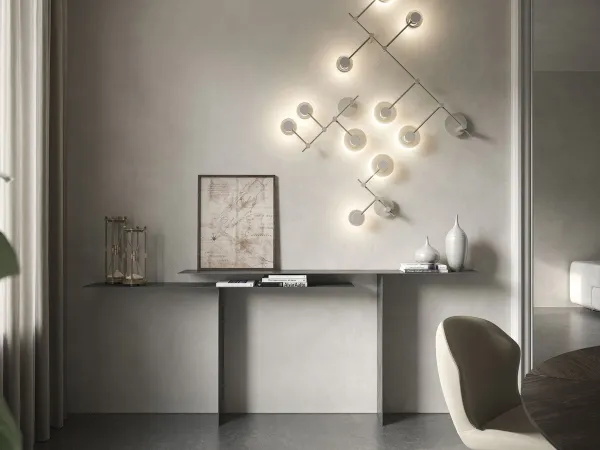 Una composizione di consolle Tee di Cattelan Italia