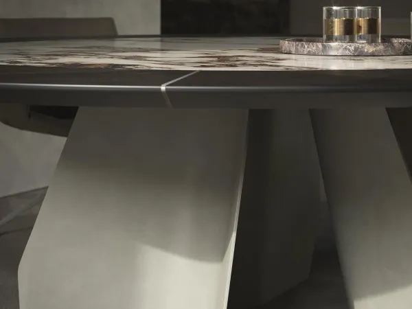 Details of the base of the Senator Ker-Wood Round table by Cattelan Italia