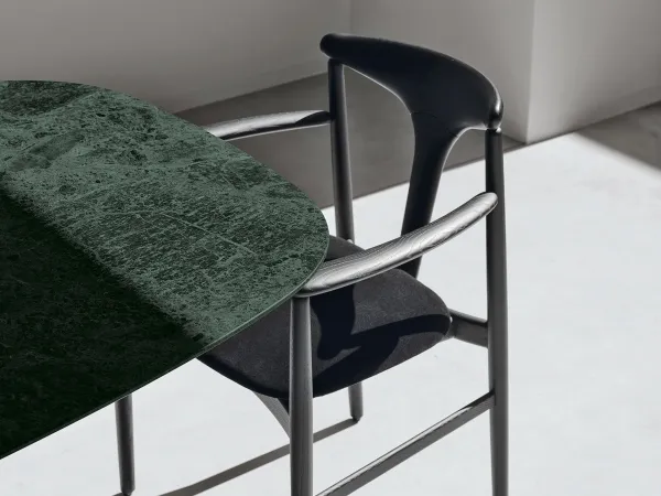 Details of the frame of the Tonbo chair by Kristalia