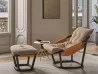 Fauteuil Amarantha de Porada avec ottoman assorti