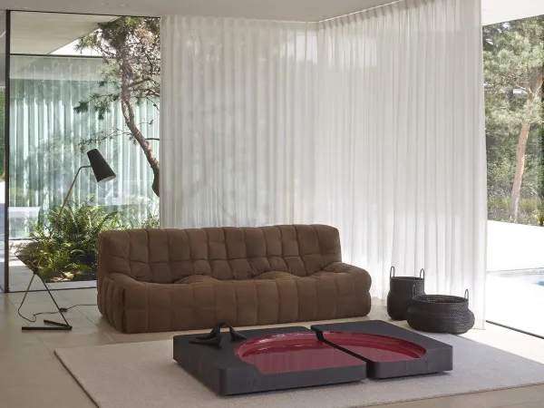 Das Kashima Sofa von Ligne Roset in einer Wohnlandschaft