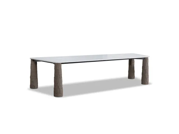 Nevada table by Baxter