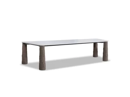Nevada table by Baxter