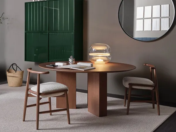 Mesa Plinto de Meridiani en un salón