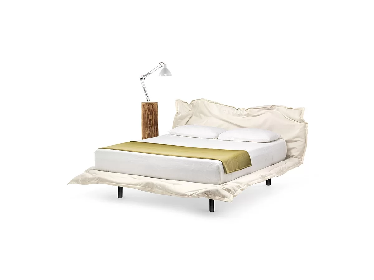 Big Hug bed by Mogg