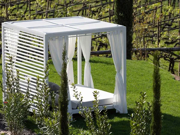 The Bivacco gazebo by Varaschin