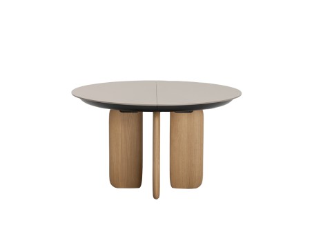 The Pala table by Kristalia