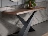 Détails du piètement de la table console Living de Riflessi