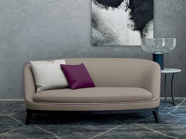 Il divano Dragonfly di Flexform in una zona living