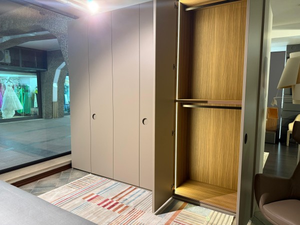 Armoire Eklissy de Lema en solde