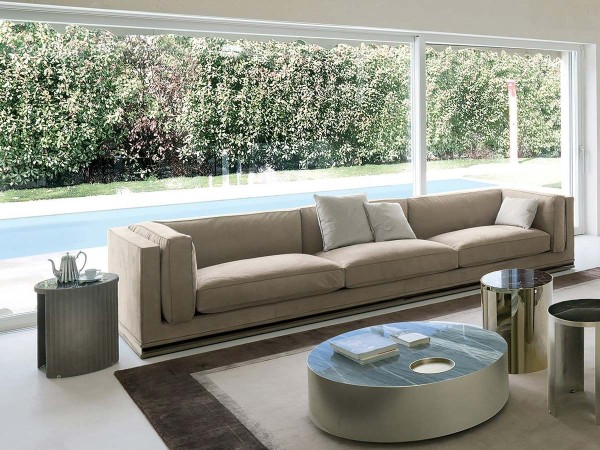 The linear version of the Longhi Mason Sofa