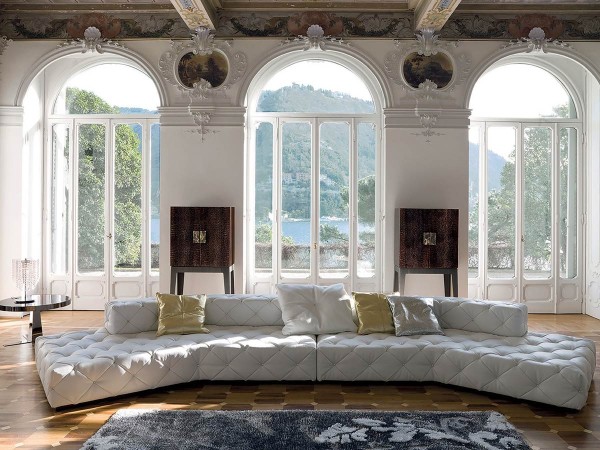 Il divano Must di Longhi in una zona giorno