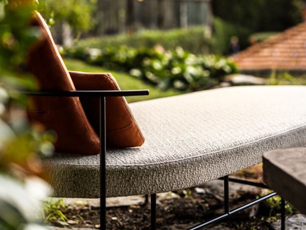 Bain de soleil Tia Baxter | Design Antonino Sciortino | Marchese 1930