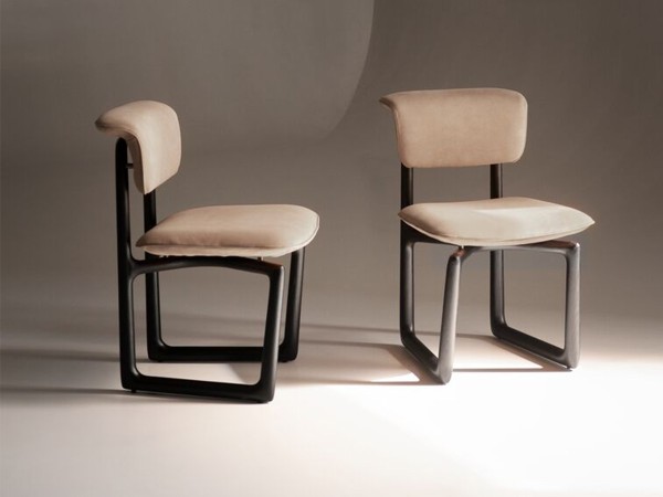 Chaise Stig Baxter | Base Traîneau en Frêne Wengé et Cuir | Design Roberto Lazzeroni