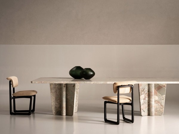 Chaise Stig Baxter | Base Traîneau en Frêne Wengé et Cuir | Design Roberto Lazzeroni