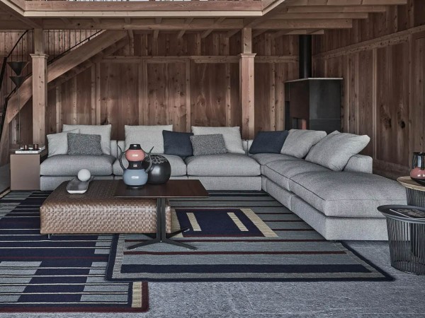 Divano Flexform Harper con braccioli in cuoio disegnato da Antonio Citterio