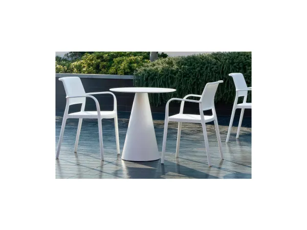 Ara Armchair